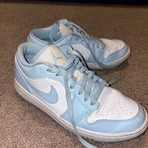 Nike Air Jordan Low in Light Blue and White